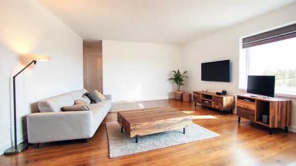 5 manières d'intégrer une table basse relevable dans votre déco